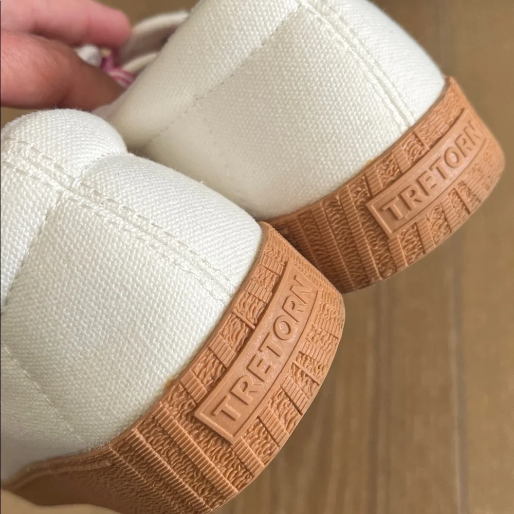 Tretorn Cream and Pink Canvas Sneakers size 8